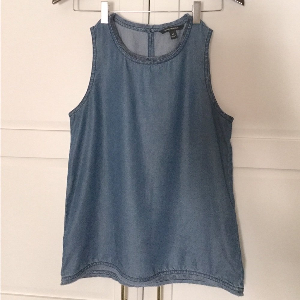 Banana Republic XS Soft Sleeveless Denim Blouse